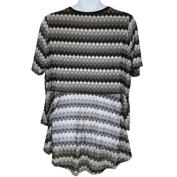 Diane Gilman Womens Peplum Top Sz 3X Black‎ Gray Lace Chevron Artsy Boho Mod - Picture 2 of 8